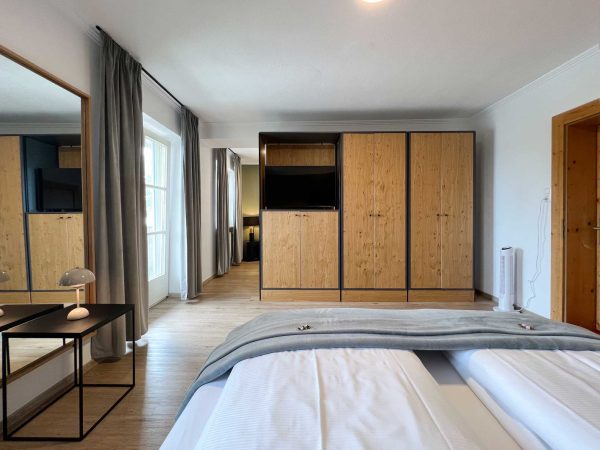 Doppelzimmer Komfort mit Seeblick und Balkon